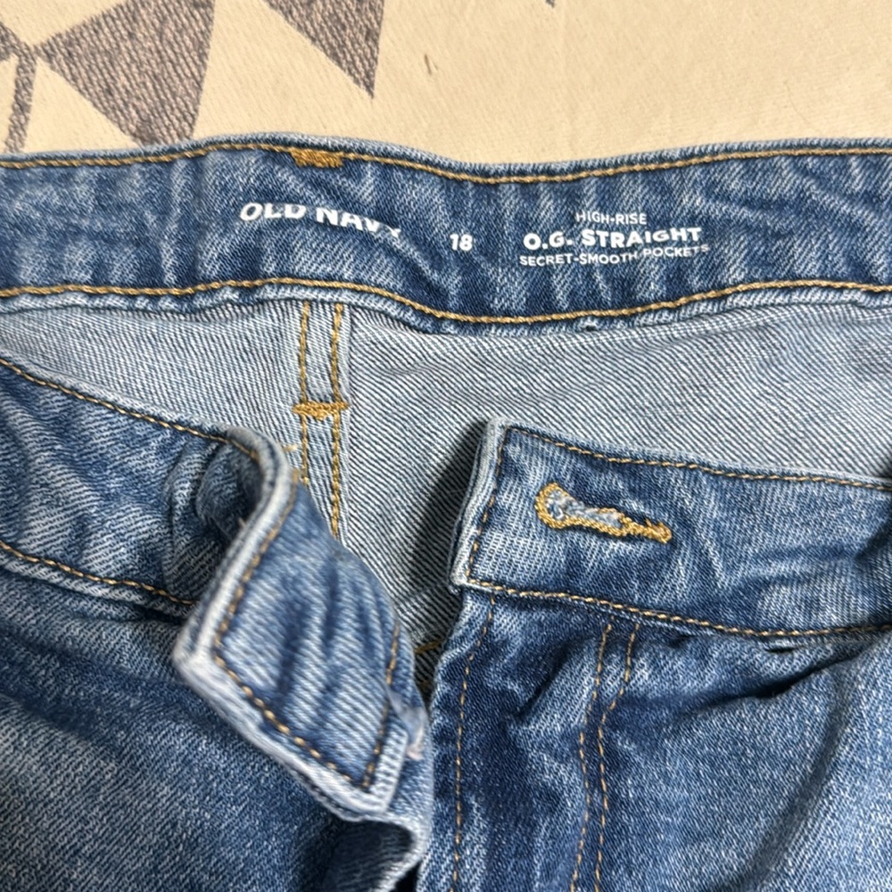 Old Navy Jeans - Picture 3 of 5